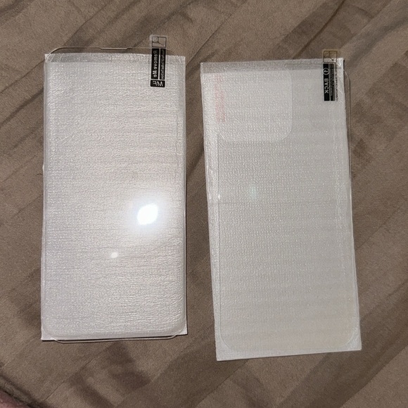 Screen protector front and back iphone 14promax - Picture 2 of 2